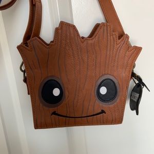 I am griot marvel loungefly crossbody